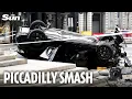 Download Lagu Chaos as car ploughs into iconic fountain in London’s Piccadilly Circus