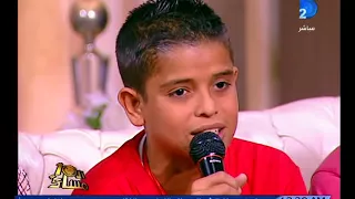 برنامج العاشرة مساء حالة إنسانية    طفل من أطفال الشوارع يغنى ويبكى أنا شفت الويل فى الشارع دندنها