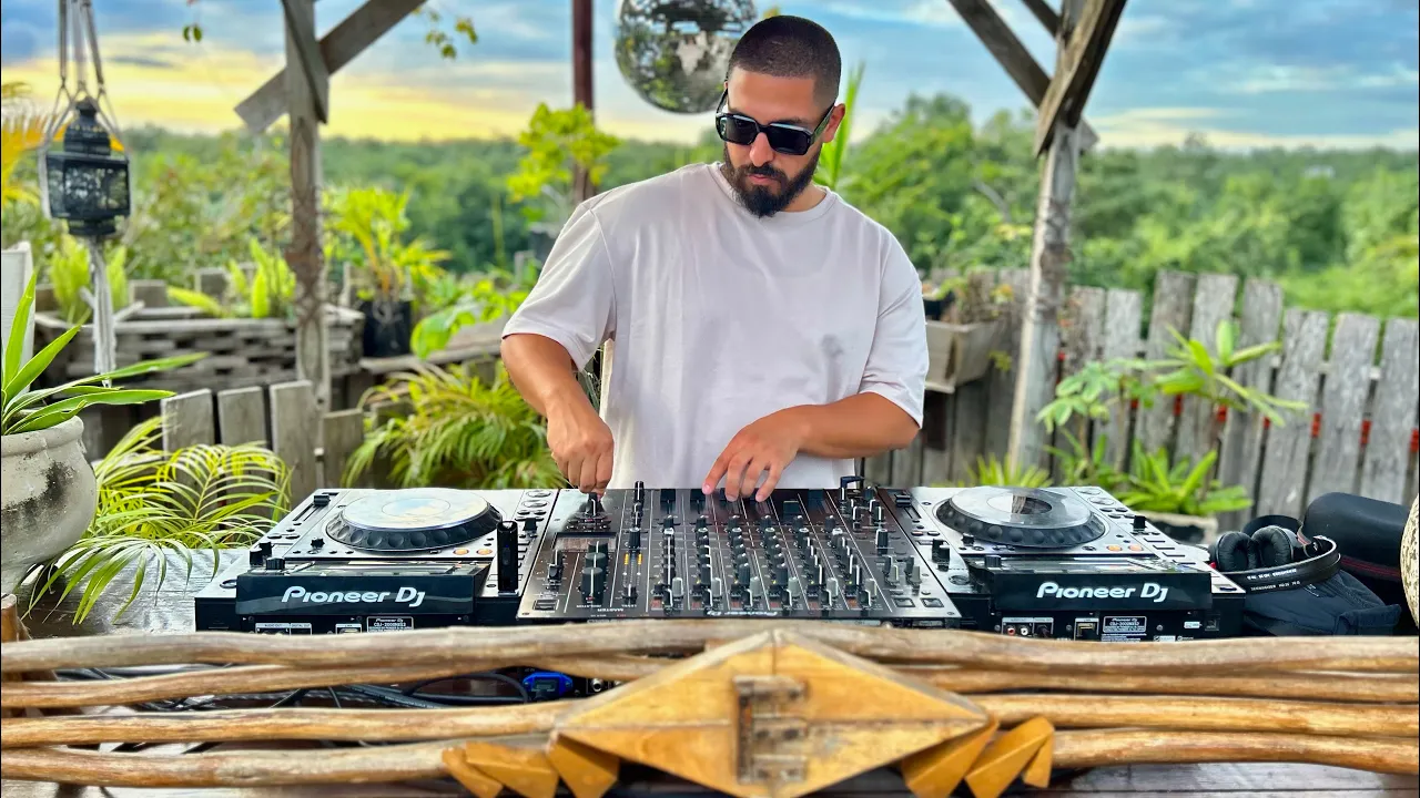 Carlo Navarro | Afro House Sunset Mix 2025 | @EPHIMERATulum 2025-01-18 19:00