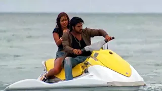राम चरण नेहा शर्मा की जेट स्की बीच समुंदर में बंद हो गई | Chirutha Movie Best Scene