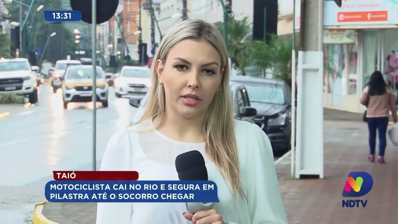 Taió: motociclista cai no rio e segura em pilastra até o socorro chegar
