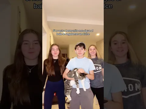 Si nos sigue el baile le damos un dulce 😁