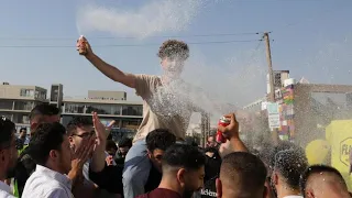 يطلعلوا الناجح يفرح بدون موسيقى فرحة طلاب التوجيهي دندنها