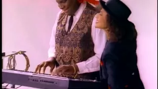 mac band featuring the mccampbell brothers roses are red