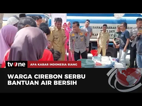 Dampak Kekeringan, Warga Desa Slangit Cirebon Antri dan Berebut Bantuan Air Bersih