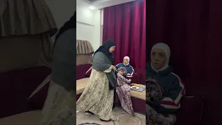قاعده عند حماتي عشان جوزي مسافر شوفوا عملت معايا ايه   دندنها