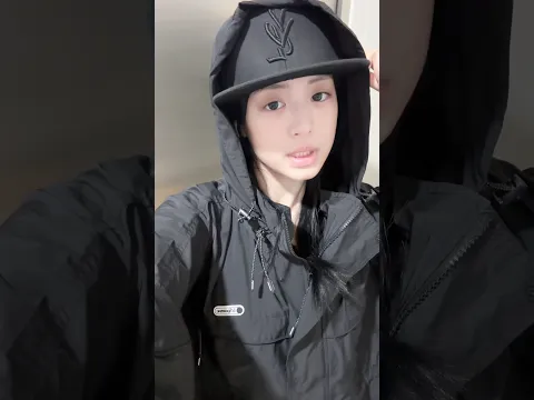 𝒹𝑜 𝓎𝑜𝓊 𝓈𝑒𝑒 𝓂𝑒 🌗