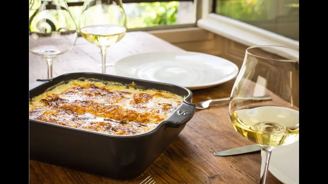 
          
          
          
            
            Kartoffelgratin mit Knoblauch und Crème fraîche
          
        . 