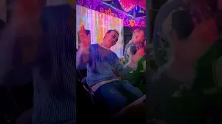 بصي يا أمي يانور عينيا أنا تحت رجلك أعيش 