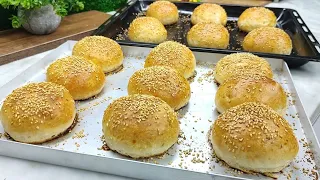 بمايه ودقيق فقط ولا زبده ولا حليب عيش الكيزر المنفوخ بطريقه المخابز ناجح من اول مره 