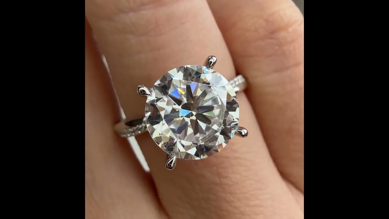 Alina丨3CT Twisted Engagement Ring with Round Lab Grown Diamond