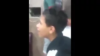 الناس متحب الفقير تريد واحد من يسلم توكع فلوس من اديه موال جميل جدا بأصوات تشبه أصوات البلابل وال 