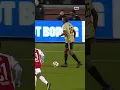 Download Lagu Kanu wachtte HEEL LANG op de overlappende rechtsback. Ik ben dol op Football Legends-spellen 😅
