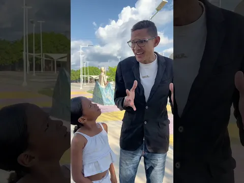 Llamó la atención de unos extraños por esta razón 😱 #sketch #drama