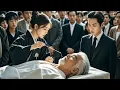 Download Lagu 【Multi Sub】葬礼上出惊天事件，村姑复活入棺老人，从此她被老人的首富孙子宠上天 🌸 Mini-drama 🌸 QRDJ
