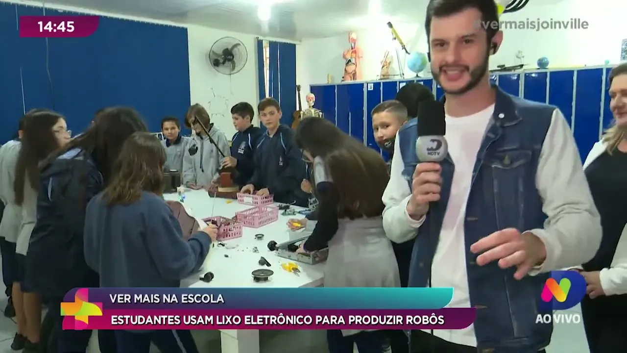Ver Mais na Escola: estudantes usam lixo eletrônico para produzir robôs