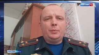В Омске в жилом доме загорелась новогодняя ель