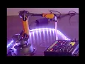 Lagu Robotic arm plays a simple Techno beat on the Digitone