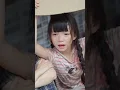 Download Lagu Gadis itu berjuang untuk bertahan hidup sambil merawat ibunya yang mengalami gangguan mental