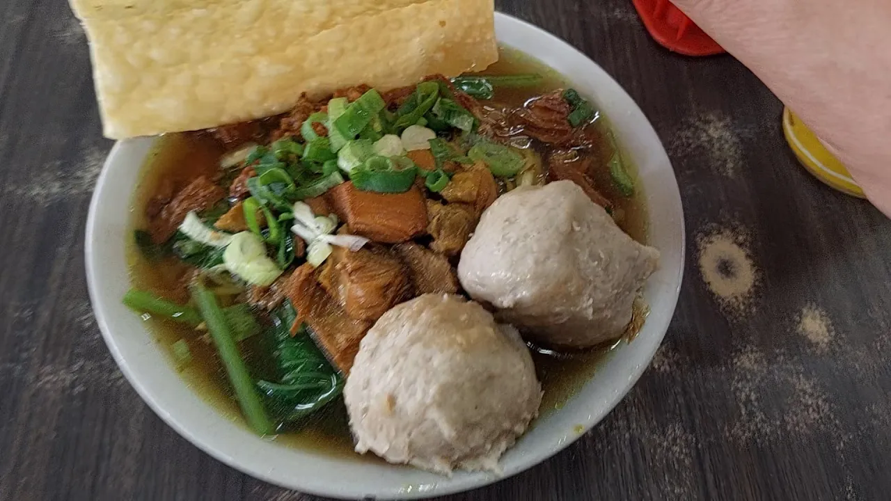 Bakso Wonogiri. Having Bakso Noodles in Batam