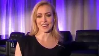 Amanda Schull Talks about her character Dr Cassandra Railly on Syfy s Newest Series 12 Monkeys