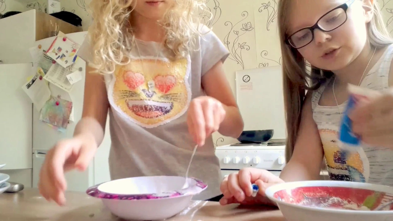 Bestes Knete Rezept ever!! Fast so geil wie echte PlayDoh Knete! Buchempfehlung! Squishy, Schleim & . 