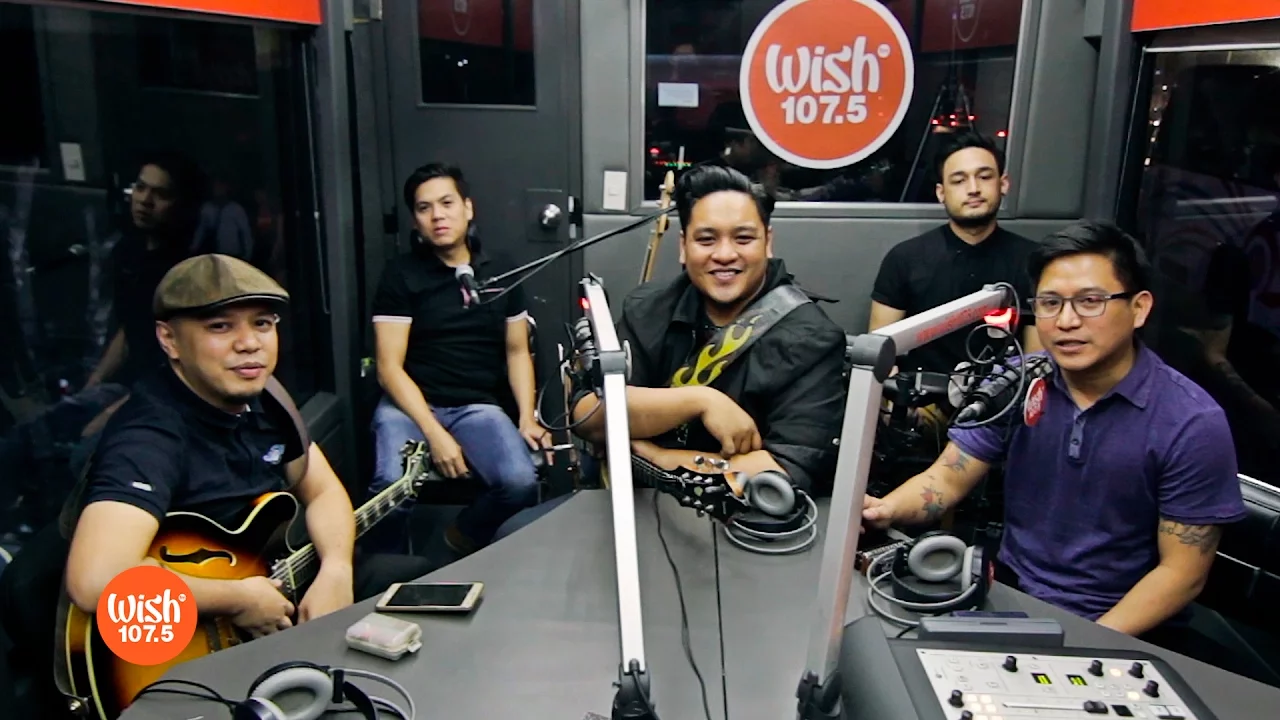 NEY covers "Prinsesa" (Teeth) LIVE on Wish 107.5 Bus