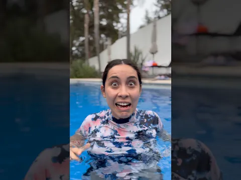 Cuando meas en la piscina 😳😂 @dianamireless #shorts