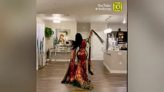 بداوي ارفع الثوب يا غض النهد لا تجره طبت الملعب هوى بالي 