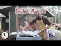 Download Lagu Filosofi, Penyembelihan dan Pemasakan Anak Kambing Perah (klip 1 menit)