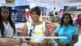Stop Shop reveals first of many renovated locations at Bay Plaza
