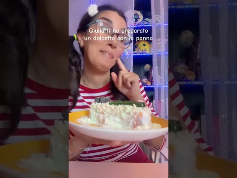 LAURA SCONGELA IL DOLCE BUTTER E LO DA A GIULIA…2 PART