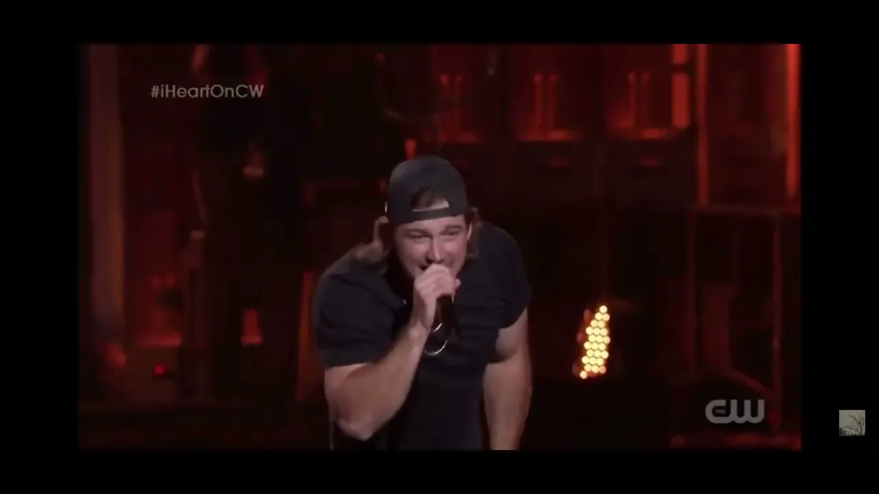 Whiskey Glasses - Morgan Wallen - i Heart Radio Concert Live