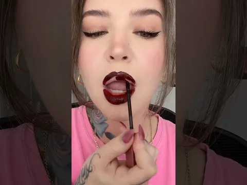 Peel Off Lip Liner Stain in Haze + topped with Lifter Glaze in Strawberry Shake 💋