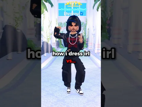 How I Look IRL... 😭 #roblox #dresstoimpress #dti
