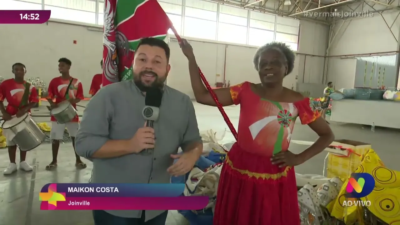 Carnaval em Joinville: preparativos da Unidos do Caldeirão