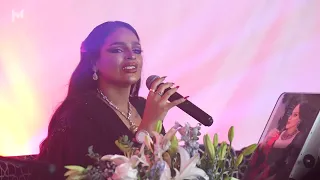 الفنانه   إحساس  اغنية طارت من ايدك   جلسات      دندنها