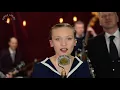 Download Lagu On the sunny side of the street - Gunhild Carling Live - feat Idun