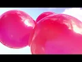 Nena's 99 red balloons