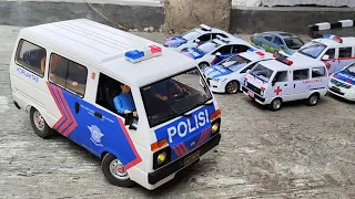 Download Mobil Polisi Bawa Penumpang | RC Van WPL D42 Skala 1:10 MP3