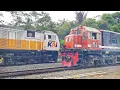 Download Lagu STASIUN KECIL DI ATAS GUNUNG INI SANGAT BERGUNA JIKA TERJADI PERSILANGAN KERETA API !
