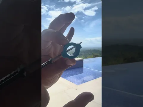 This amazing illusion fits in your pocket 🤯