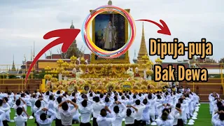 dipuja puja bak dewa begini kelakuan raja kalau sudah terlanjur kaya raya nan berkuasa 
