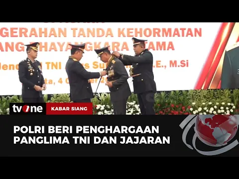 Kapolri Berikan Penghargaan Bintang Bhayangkara Utama kepada Panglima TNI