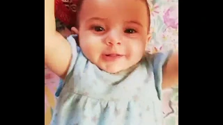 اصغر طفلة تاخد سلفي بالعالم 