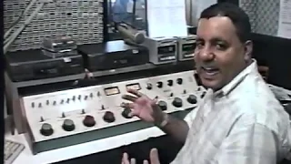 Edi Barbosa mostra os bastidores da Rádio Líder FM 92.1 SP, no ano de 1997