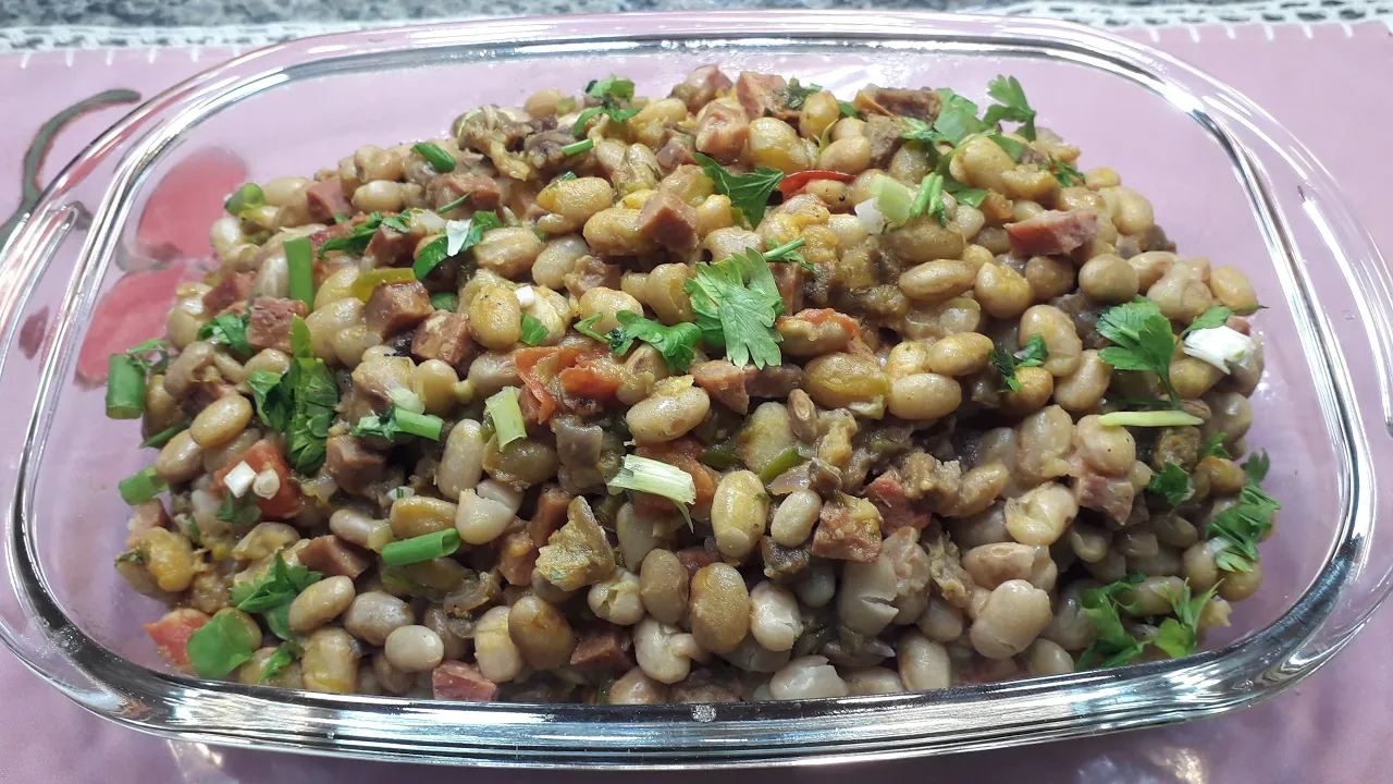 FEIJÃO DE CORDA COM CARNE SECA🍲🥩. 