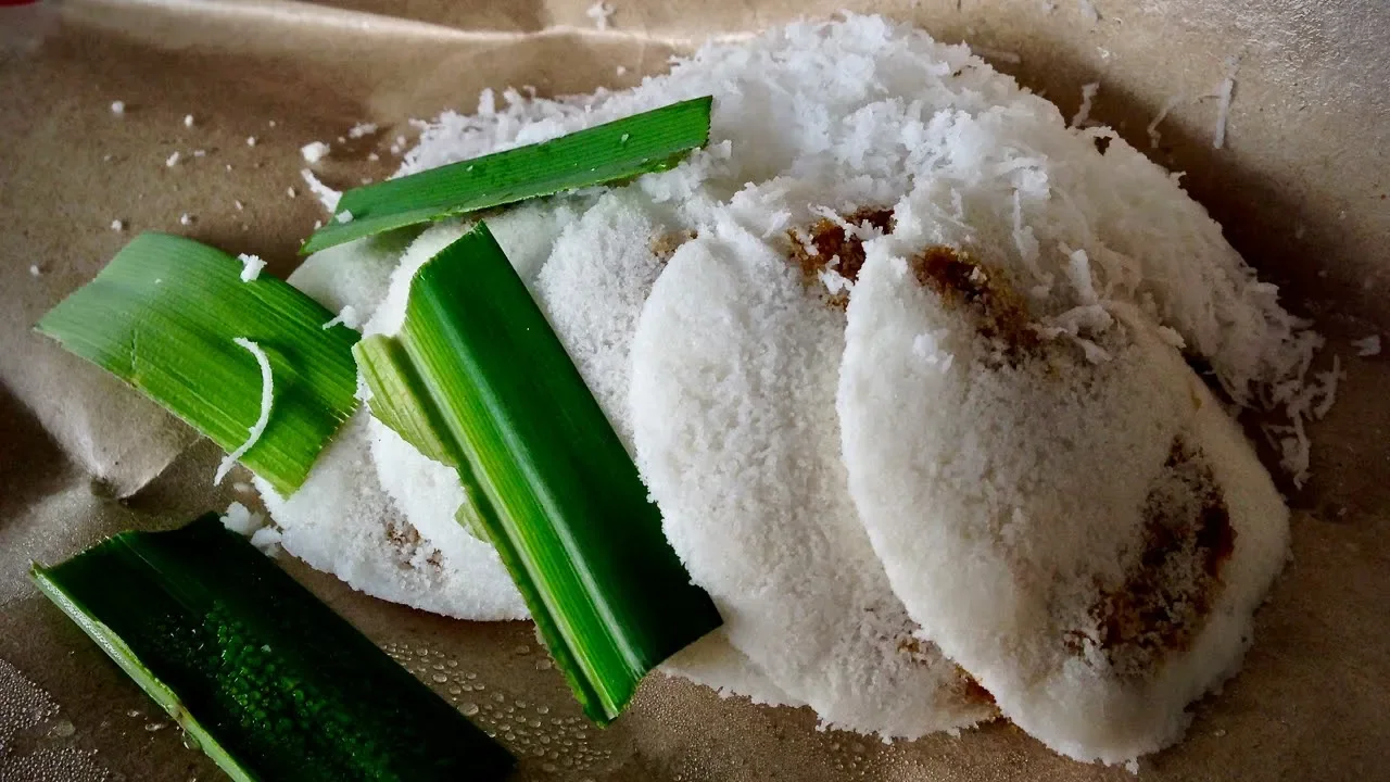 The best place for PUTU PIRING in Singapore! (street food)