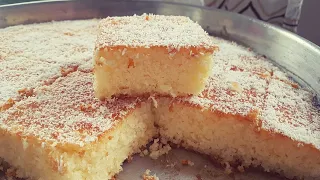 اطيب صينية بسبوسة عملاقة بقطر ٤٠سم بدون مضرب كهربائي ولا طحين بمنتهى البساطة واللذاذة لاتفوتكم 