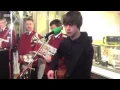 Jake Bugg serenades Sophie Ellis-Bextor, Susanna Reid and the Salvation Army!